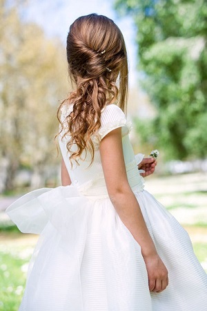 BRIDESMAID HAIRSTYLES AT TOP HAIRDRESSERS IN HARROGATE BRIDESMAID HAIRSTYLES AT TOP HAIRDRESSERS IN HARROGATE