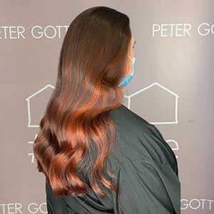 Money-piece-face-framing-highlights-at-top-hairdressers-in-Harrogate